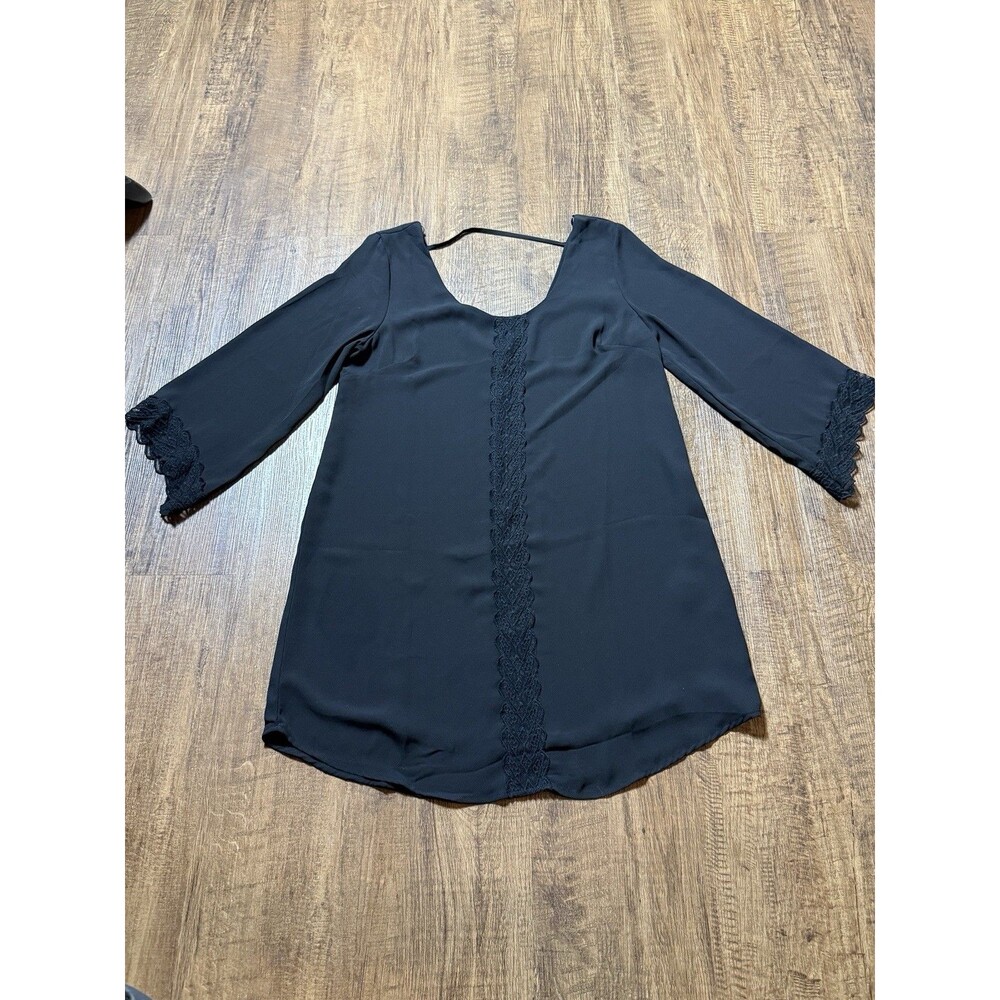 ASTR the Label Mini Dress Womens M/L Black Shift Lace Trim Flowy Bell Sleeve LBD